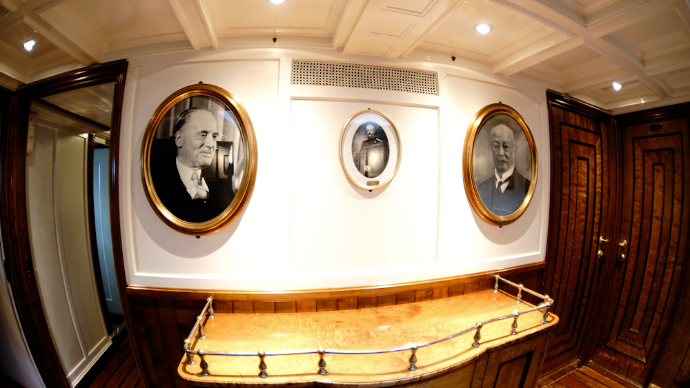vlnr: Reeder Hilmar Reksten - Großherzog Friedrich August - Statsraad Kristofer Didrik Lehmkuhl